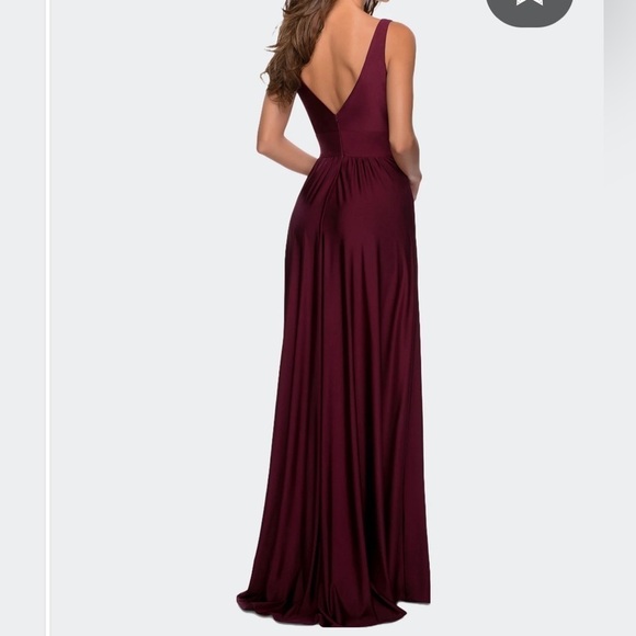 La Femme Empire waist deep v neckline gown size 20. NWT - Picture 2 of 11